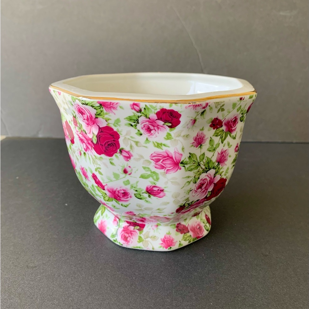 Godinger & Co Floral Porcelain Vase/Planter
